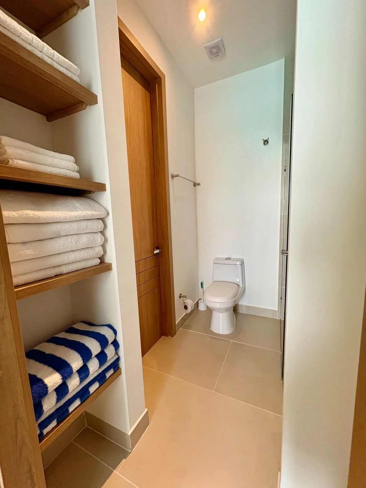 Foto 12 de Espectacular apartamento con vista a la laguna cristalina más grande de Colombia, Baía Kristal