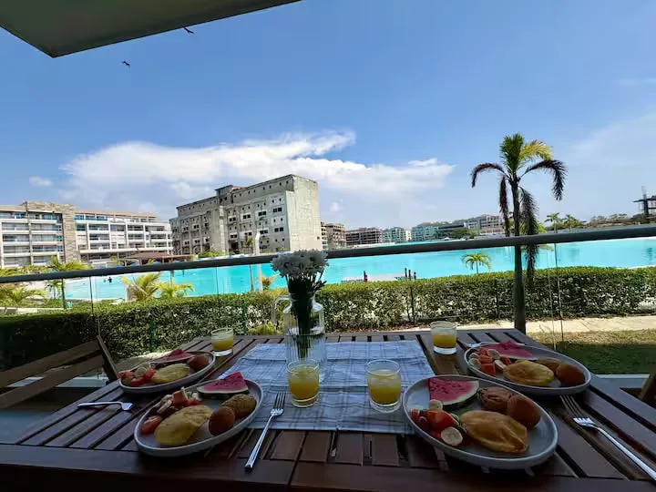 Foto 15 de Increíble apartamento frente a la laguna con jacuzzi privado en Baia Kristal