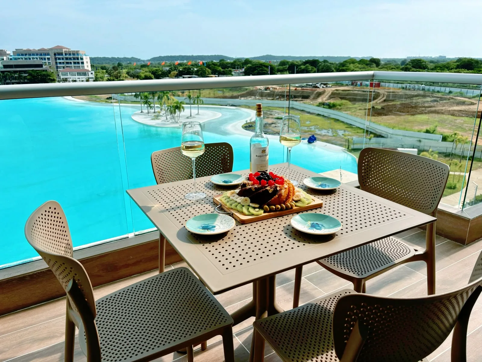 Foto 17 de Espectacular apartamento con vista a la laguna cristalina más grande de Colombia, Baía Kristal